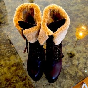 NWOT Sam Edelman brown w/faux tan fur wedge boots. 8.5
